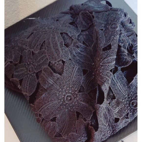 Tunic Top Black Eyelet Emrodrey Floral Short Sleeve Cut-Out Blouse Sz L Boho - Picture 11 of 11